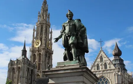 Private Sightseeing Trip to Antwerp and Brussels from Amsterdam