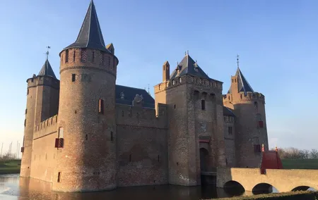 Amsterdam Castle Dutch Countryside Private Tour in nice Jaguar