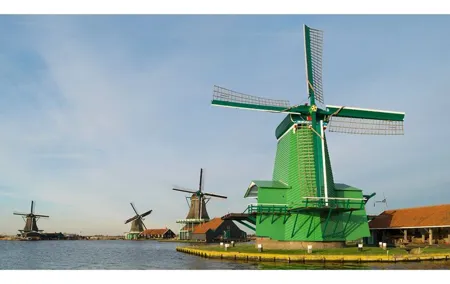 Amsterdam Day Tour: Zaanse Schans, Volendam & Marken