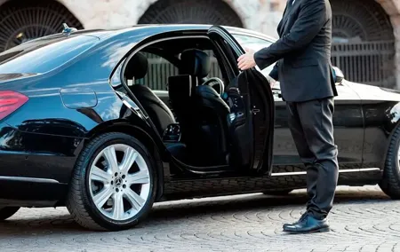 Airport Transfer Amsterdam Schiphol Airport to Amsterdam City