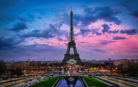 Amsterdam to Paris Private Transfer Comfortable and Direct