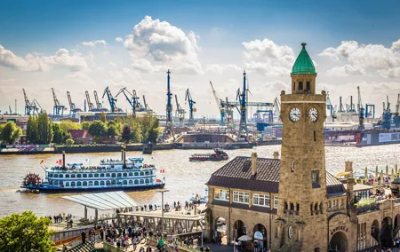 Private transfer from Amsterdam to Hamburg, 2h stop in Osnabruck