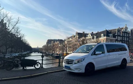 Private 4-Day Van Tour from Amsterdam to Brussels and Paris