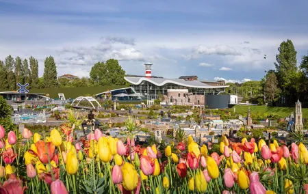 Amsterdam Day Trip to Madurodam and Keukenhof Gardens