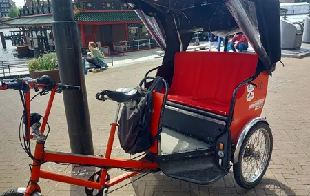 15 Minute Amsterdam Rickshaw Fun Ride Tour
