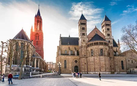 Private direct transfer from Amsterdam to Maastricht