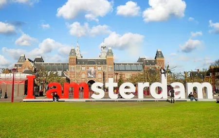 Private Sightseeing in Amsterdam, Canal Cruise and Rijksmuseum