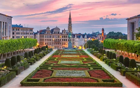 Private transfer from Amsterdam to Brussels, 2h stop in Eindhoven