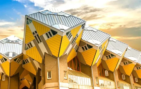 Private transfer: Amsterdam to Rotterdam with 2h Sightseeing stop
