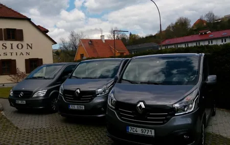 Private one way transfer from Prague to Hallstatt