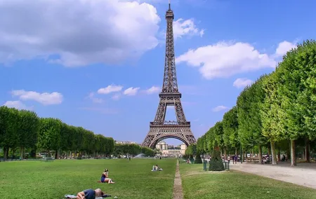 Private Luxury Transfer from Amsterdam to Paris