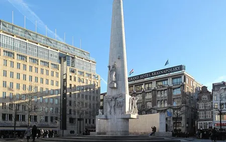 Private Jordaan walking tour with canal cruise