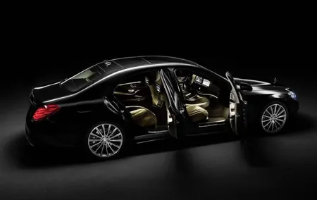 Luxury private Amsterdam Departure transfer to AMS Amsterdam Schiphol Airport