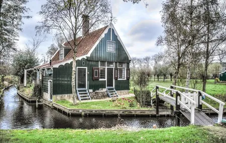 Visit Zaanse Schans from Amsterdam - Walking Tour