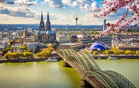 Private direct transfer from Amsterdam to Cologne