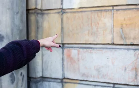 Amsterdam Private Walking Tour - Urban Legends and History