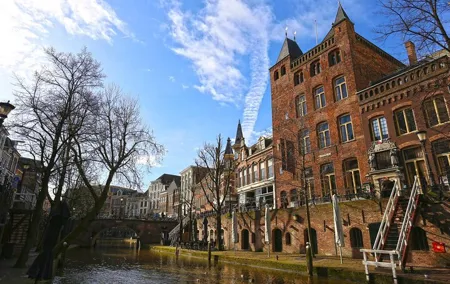 Amsterdam: Private Tour to Utrecht & Castle De Haar