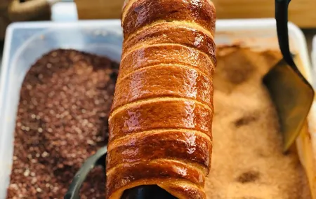 VIP Private Food Prague Tour by car: Food, drinks and boat