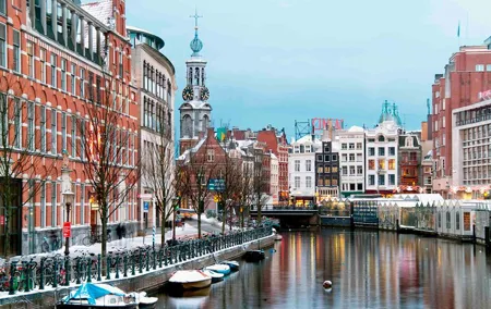 4 hours private Amsterdam tour with hotel pickup & drop