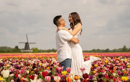 Tulip Fields Photoshoot & Tour near Amsterdam