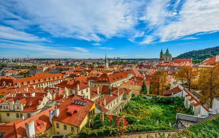 A weekend in Prague: Private transfers and tours with official tour guide