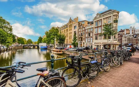 Private Morning or Afternoon Bike Tour of Amsterdam's City Center