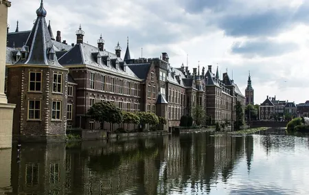 From Amsterdam to The Hague Customizable Private Tour