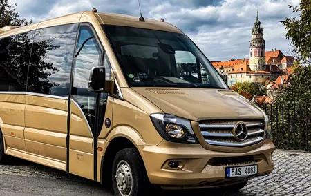 From Prague to Vienna - Private Transfer by MINIBUS Mercedes Sprinter 19+1pax