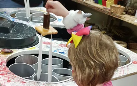 Make your own candles in our Dresden candle workshop