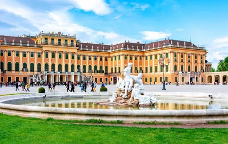 Schönbrunn Palace Guided Tour with Skip the Line Access