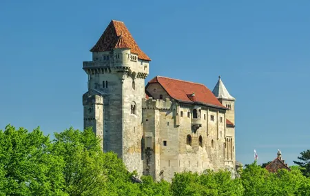 Vienna Woods Tour with underground lake and wine tasting