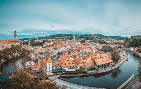 Private Scenic Transfer from Vienna to Prague with 4h of Sightseeing