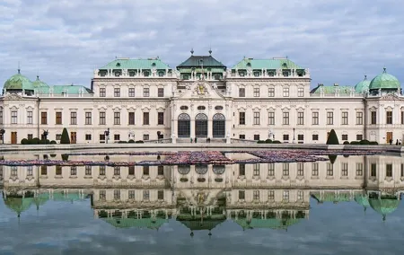 3 hour private tour in Vienna with private car