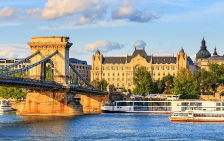 Vienna: Budapest & Bratislava Two Capitals Day Trip