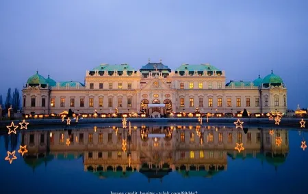 Christmas at Belvedere: 3hr Private Tour of Upper Palace & Market