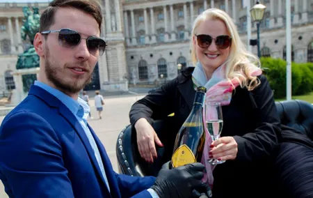 Vienna Oldtimer Tour (60 min) Incl. bottle of Prosecco