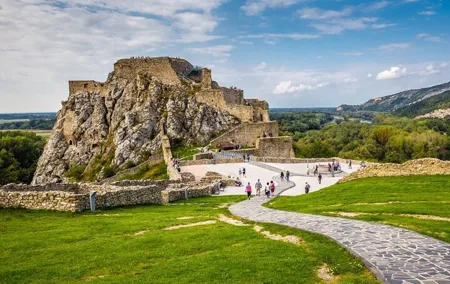 Private Tour to Bratislava and Devin Castle from Vienna