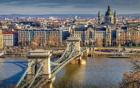 Budapest Small-Group Day Trip from Vienna with Local Guide
