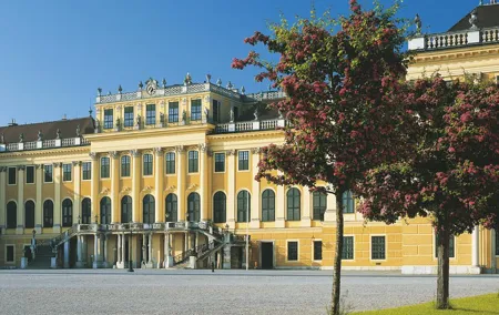 Schoenbrunn Palace Skip-The-Line and Vienna Highlights Private Tour