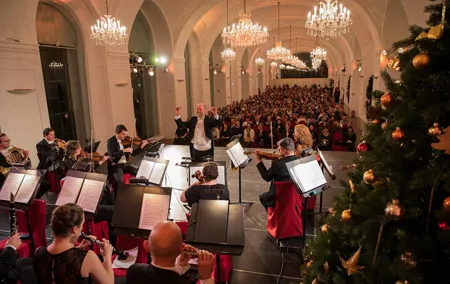 Schönbrunn: After-Hours Palace Tour, Christmas Market & Concert