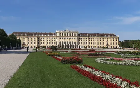 Private Vienna Sightseeing Tour matching to personal Interests