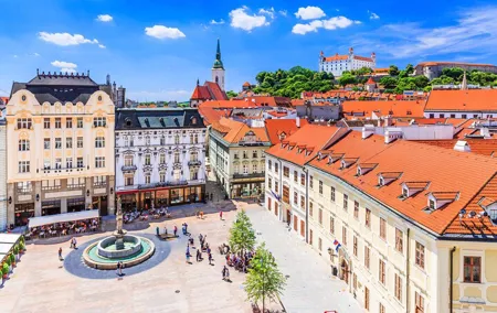 Trip from Vienna: Visit Bratislava - transport, lunch and guided tour included