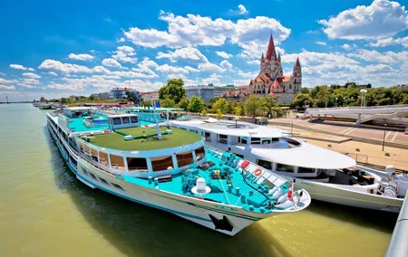 Vienna River Cruise, Walking Tour with St. Stephan Cathedral