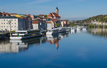 Scenic transfer from Prague to Passau with 4 hours sightseeing in Cesky Krumlov