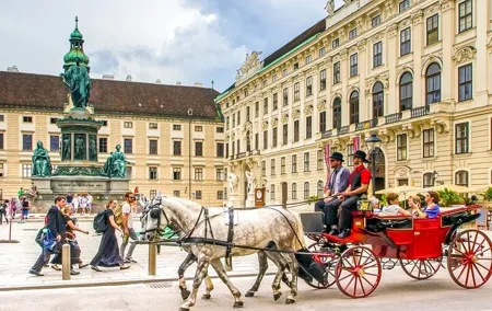 Private Transfer from Vienna to Prague