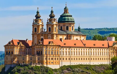 Melk, Wine & Dürnstein: A Wachau Private Tour from Vienna