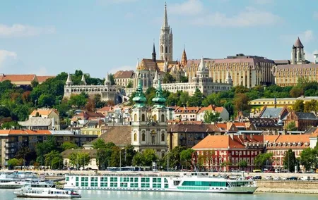 Full-Day Private Trip from Vienna to Budapest