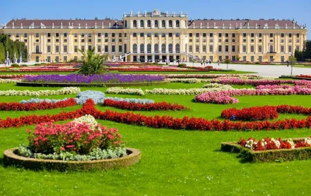 Private 3-hour Walking Tour of Vienna with official tour guide