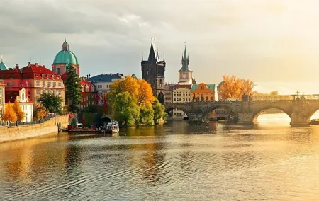 Private day trip from Vienna to Prague and back, in English