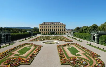Touristic highlights of Vienna on a Private half day tour with a local